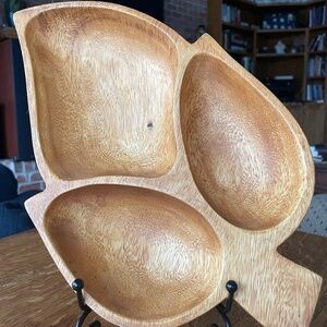 Set of 2 Vintage Monkeypod Wood Serving Dishes – Leaf & Pineapple Shape